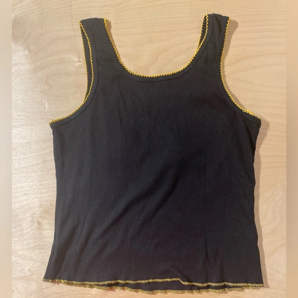 Disney The Lion King Black Top with Yellow Trim XXL (19) (Q)